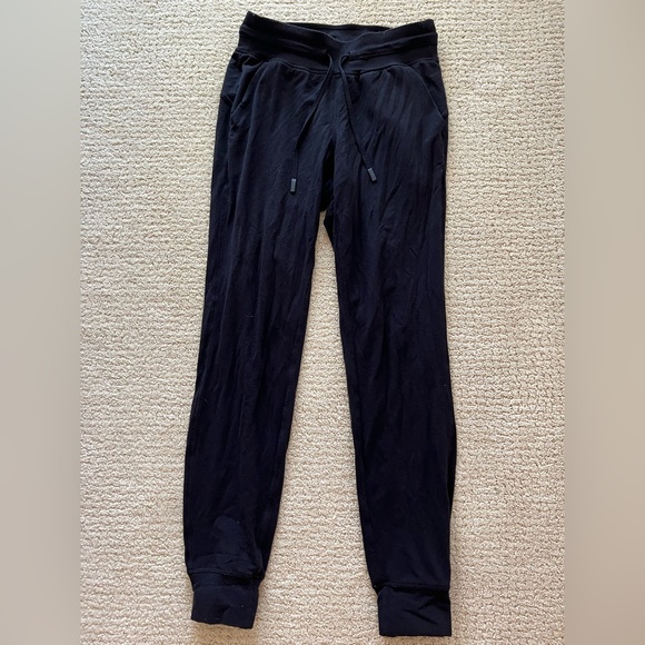 Lululemon sweatpants - Picture 4 of 4